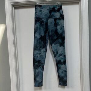 Women’s Blue Patterned Leggings